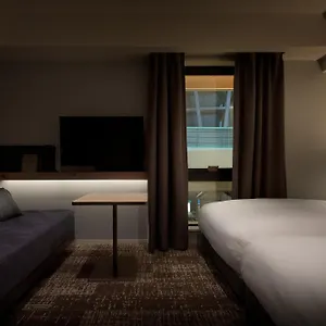 Nest Umeda *** Осака